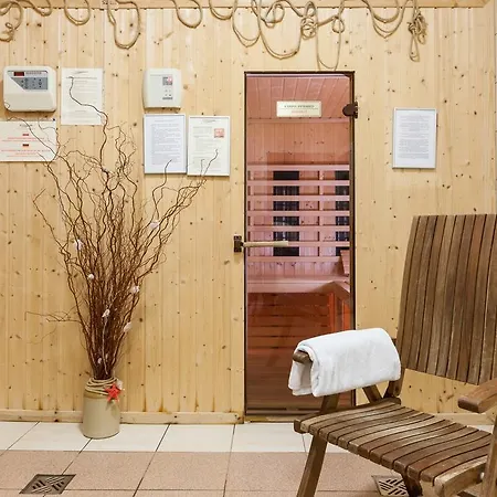 Bursztyn - Bernstein & Wellness Отель 4*