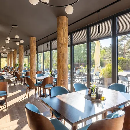 Hotel Bursztyn - Bernstein & Wellness 4*
