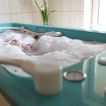 Bursztyn - Bernstein & Wellness ホテル 4*
