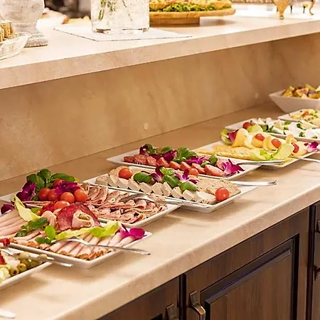 Bursztyn - Bernstein & Wellness ホテル 4*