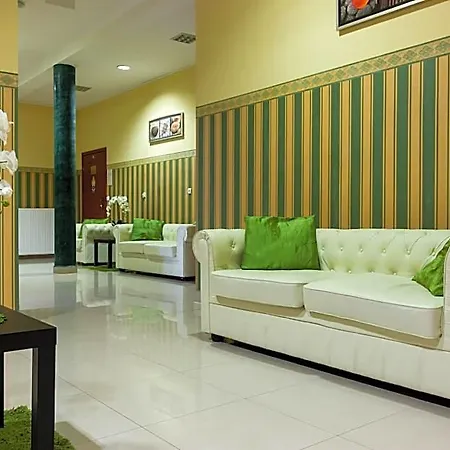Bursztyn - Bernstein & Wellness 4* ドンプキ