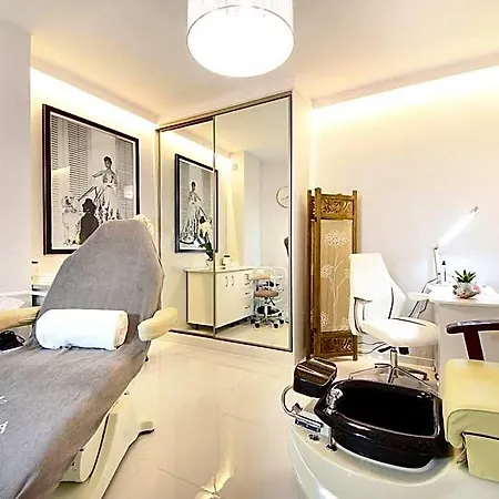 Bursztyn - Bernstein & Wellness ホテル 4*