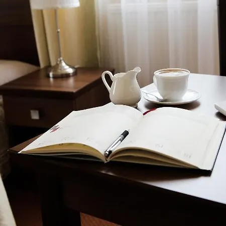 Bursztyn - Bernstein & Wellness Отель 4*