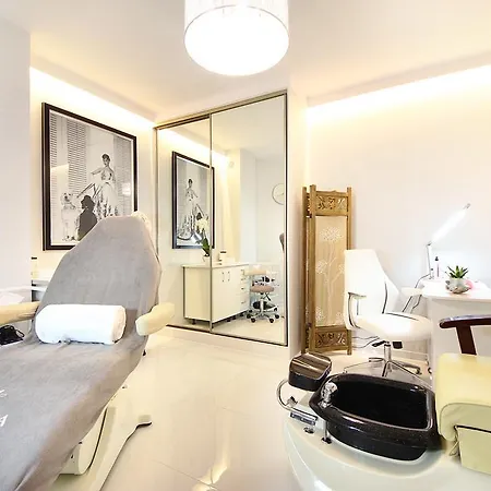 Bursztyn - Bernstein & Wellness فندق