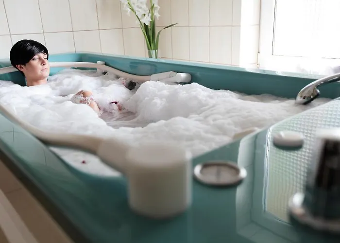 Hotel Bursztyn - Bernstein Spa & Wellness Dabki