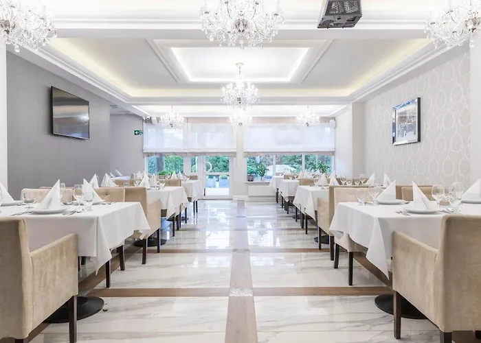 Bursztyn - Bernstein & Wellness Hotel Dąbki