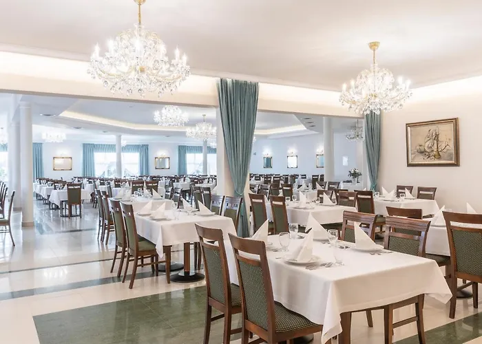 Hotel Bursztyn - Bernstein & Wellness 4*