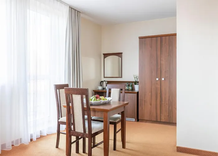 Bursztyn - Bernstein & Wellness 4* Dąbki