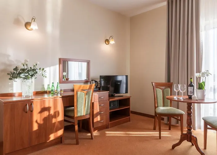 Bursztyn - Bernstein Spa & Wellness Hotel Dabki